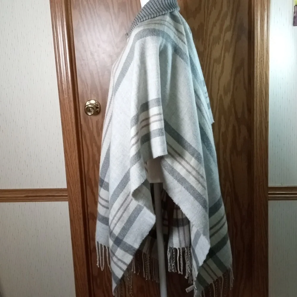 COCO + CARMEN, Zip Up Poncho, Fall, Travel, Vacation, Office, Casual - Picture 7 of 11